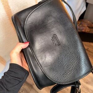 Vintage Coach Black Leather Messenger Bag- excellent condition